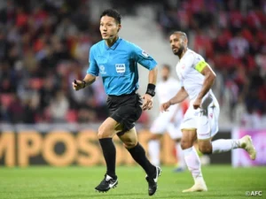 Lịch Sử V.League: Trọng Tài Nhật Bản Lần Đầu Xuất Hiện